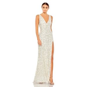 Mac Duggal 93552 NWT White Sleeveless V Neck Embellished Gown